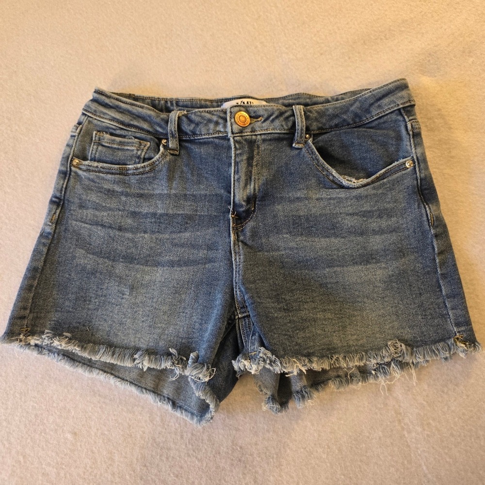 YMI Womens Medium Wash Frayed Raw Hem Denim Shorts Size 11/30 S232660
